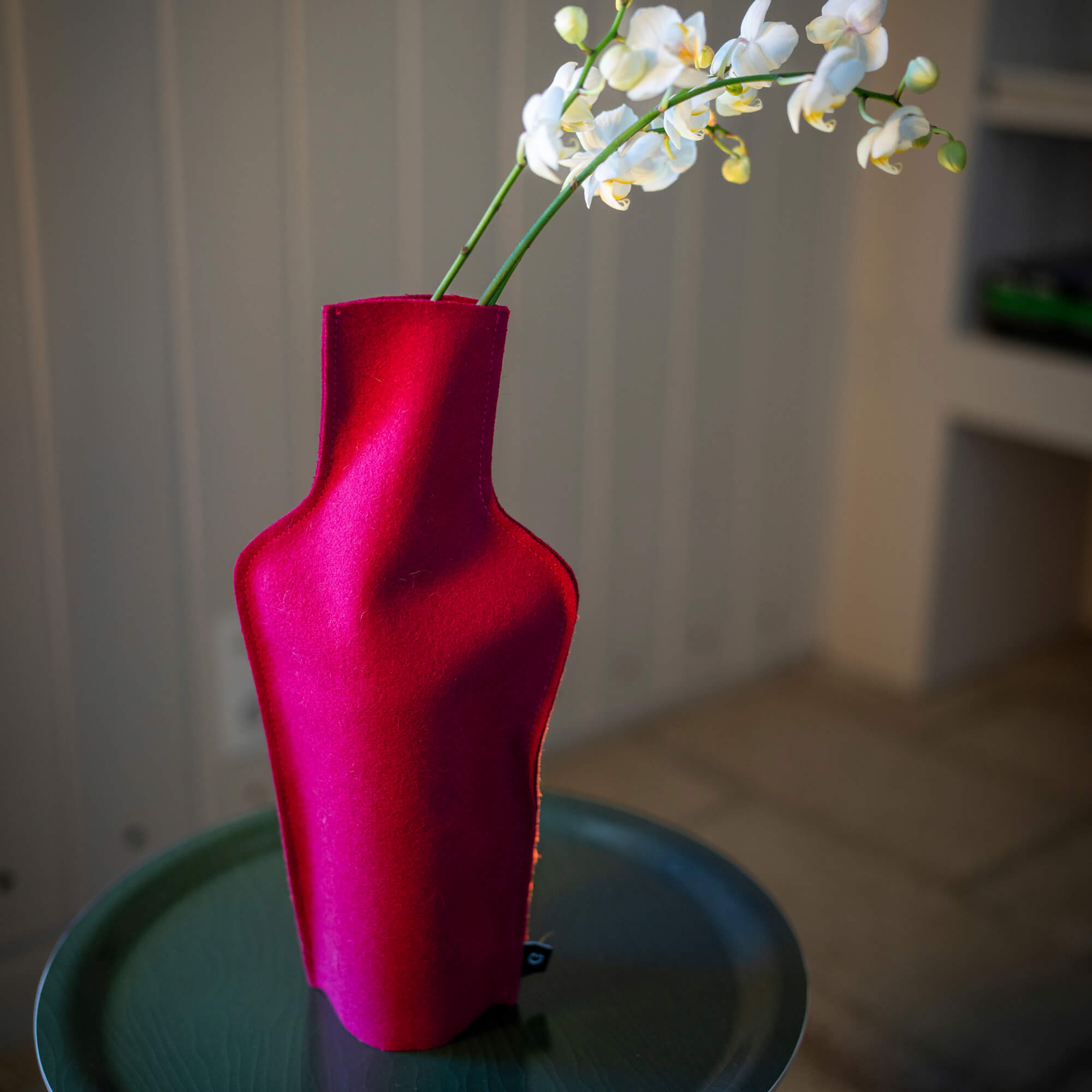 Re-Vase - Vase made of fabric for 75cl bottles, 100% wool, color Amber